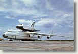 Au sol, le couple An225 et Bourane.