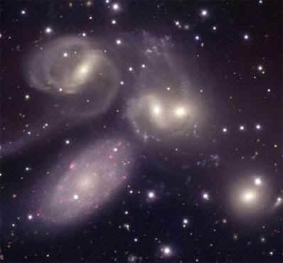 Le tlescope Gemini a captur cette splendide image du Quintette de Stephan situ  300 millions d'annes-lumire