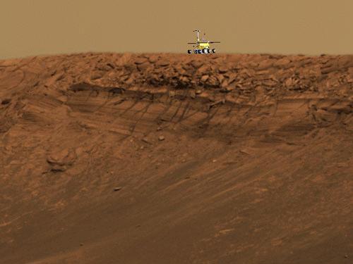 un amoncellement de couches de roches  exposes  comme une falaise appel Burns Cliff